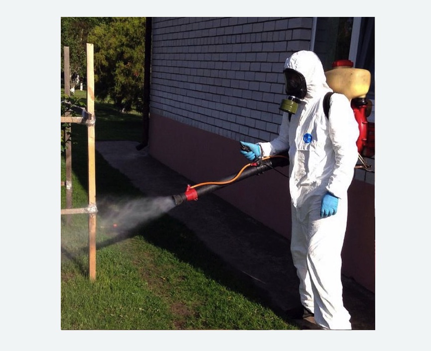 травля клещей на участке в Николаевске